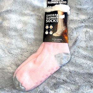 BNWT, HEAT TRENDZ, light pink sherpa slumber Socks